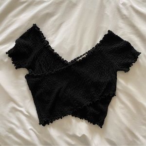 Ruched crossover black crop top